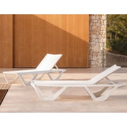 Set of 4 White Voxel Vondom Sunbeds and 4 Cray Coffee Tables